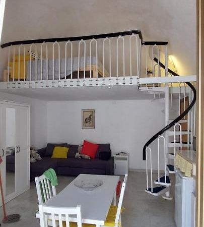 Casa Daniela 2 Apartment Весте Екстериор снимка