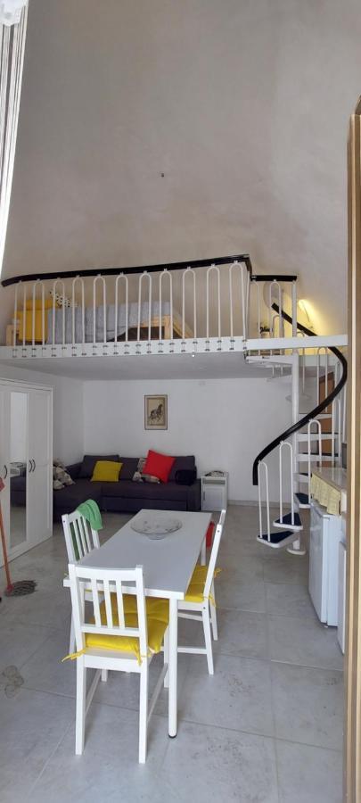 Casa Daniela 2 Apartment Весте Екстериор снимка